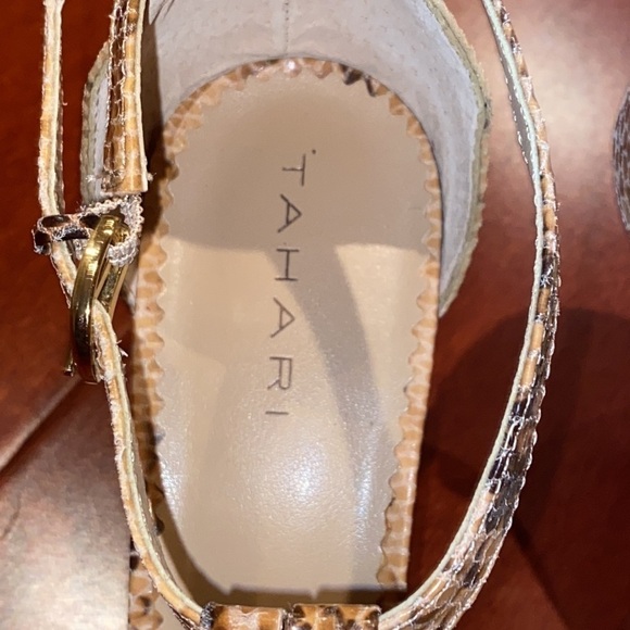 Tahari Tan snake Giselle sandals - Picture 3 of 8